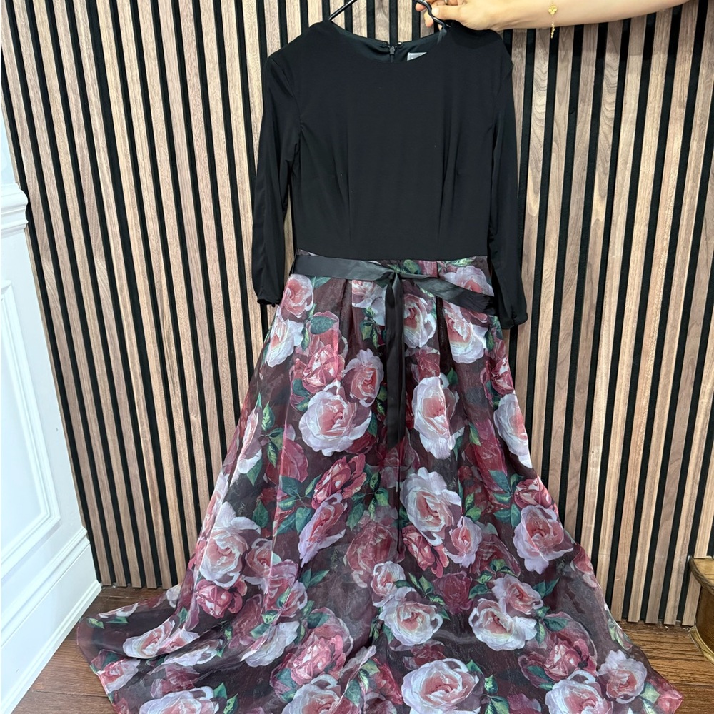 Elegant Black and Floral Maxi Dress